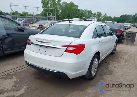 2013 Chrysler 200 Touring z USA, uszkodzony, nr VIN 1C3CCBBB8DN601605